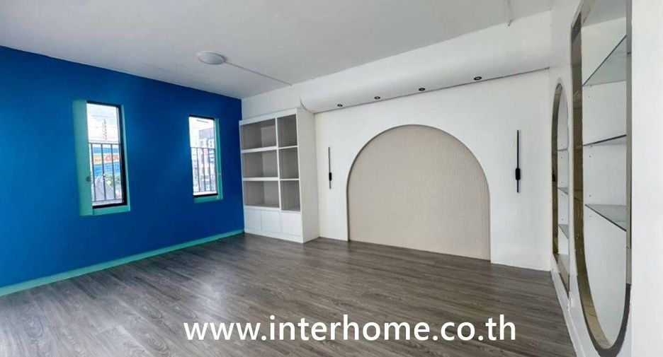 For sale 6 bedrooms retail Space in Thung Khru, Bangkok