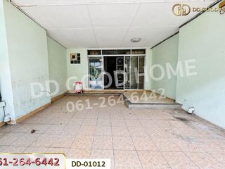 For sale 4 bedrooms townhouse in Don Mueang, Bangkok