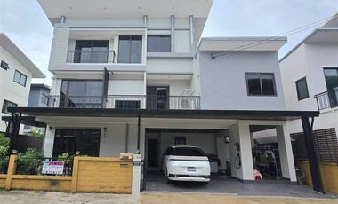 For sale 5 bedrooms house in Sai Mai, Bangkok