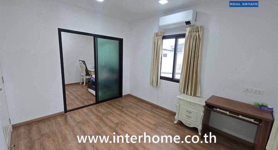 For sale 5 bedrooms house in Sai Mai, Bangkok