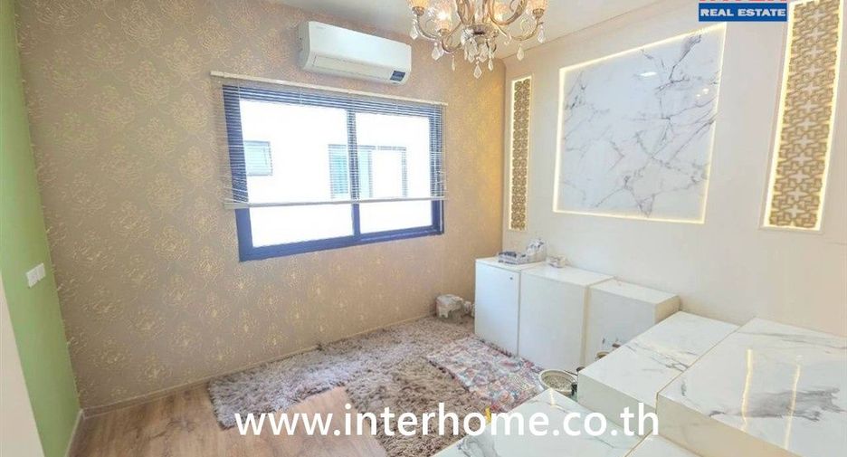 For sale 5 bedrooms house in Sai Mai, Bangkok
