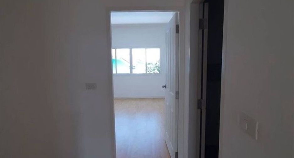 For sale 2 bedrooms townhouse in Sai Noi, Nonthaburi
