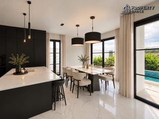 Villa en alquiler de 5 habitaciones en Bang Lamung, Chonburi