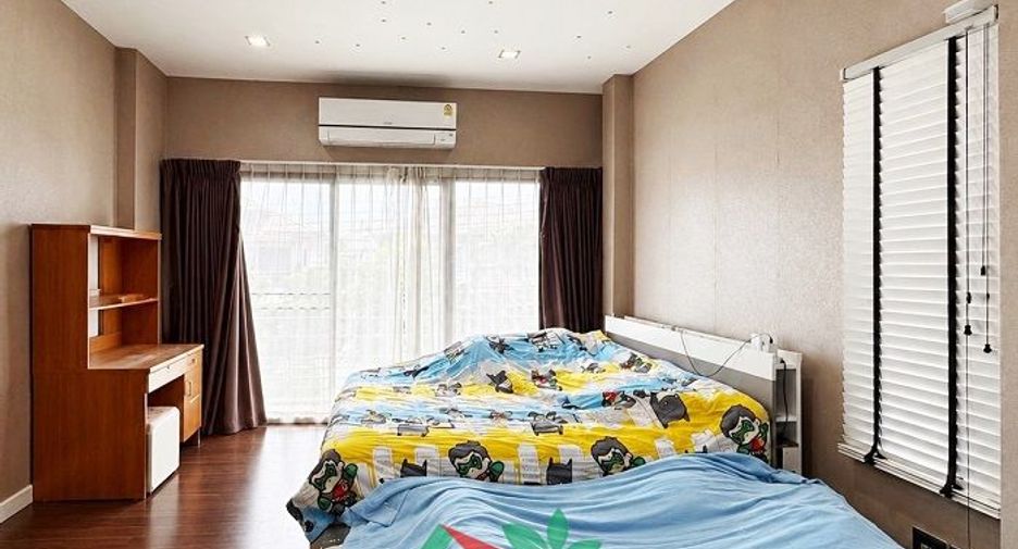 For sale 3 bedrooms house in Prawet, Bangkok