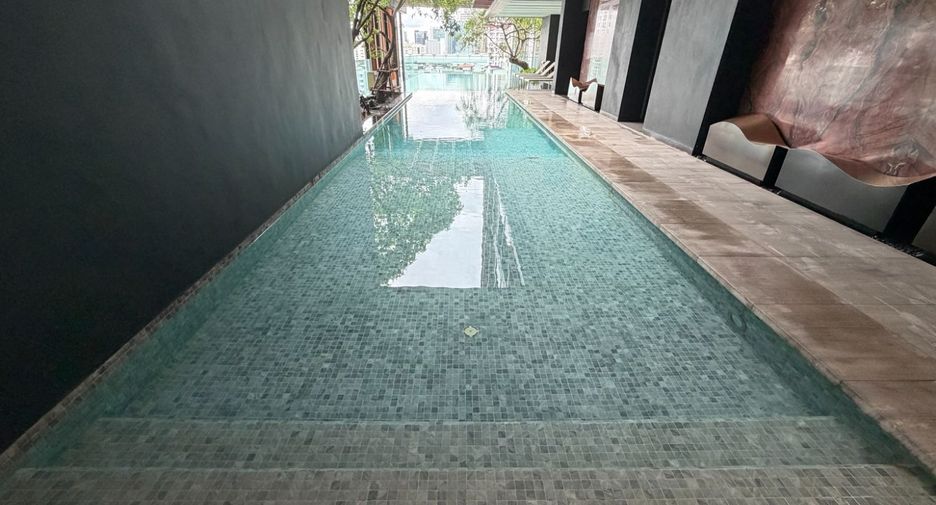 For rent and for sale 1 bed condo in Pathum Wan, Bangkok