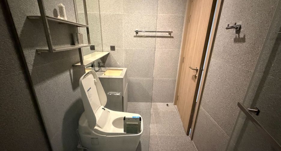 For rent and for sale 1 bed condo in Pathum Wan, Bangkok