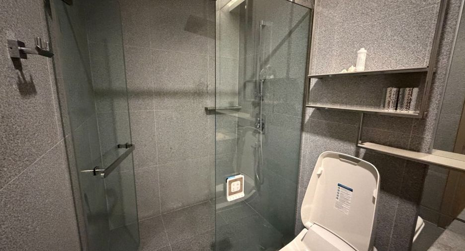 For rent and for sale 1 bed condo in Pathum Wan, Bangkok