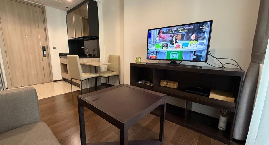 For rent and for sale 1 bed condo in Pathum Wan, Bangkok