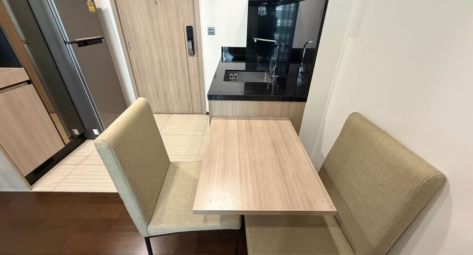 For rent and for sale 1 bed condo in Pathum Wan, Bangkok