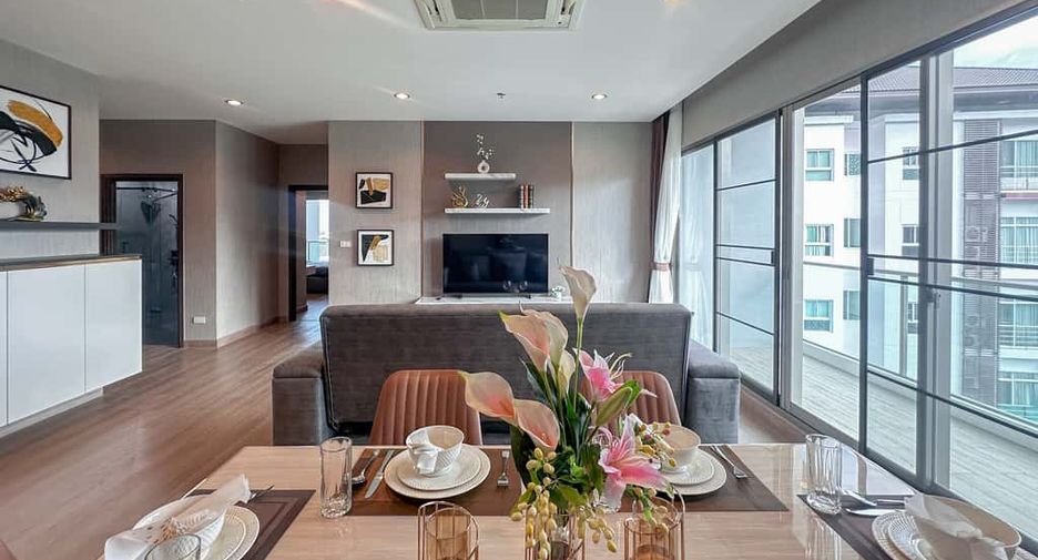 For sale 3 bedrooms condo in Mueang Chiang Mai, Chiang Mai