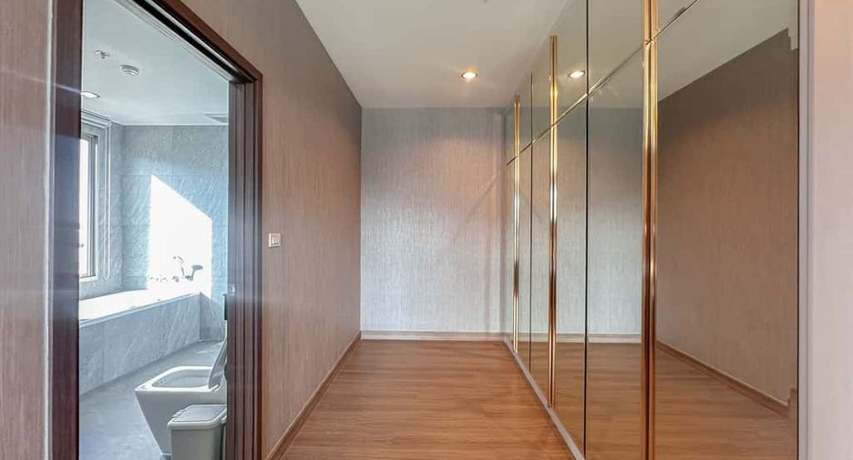 For sale 3 bedrooms condo in Mueang Chiang Mai, Chiang Mai