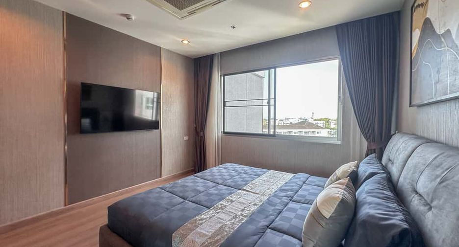 For sale 3 bedrooms condo in Mueang Chiang Mai, Chiang Mai