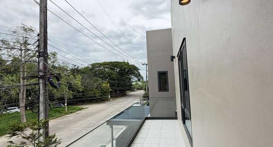 For rent 4 bedrooms house in Hang Dong, Chiang Mai