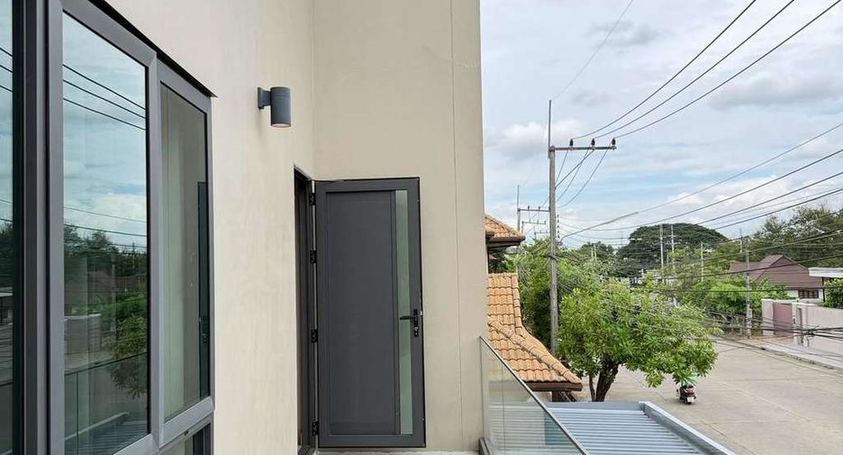 For rent 4 bedrooms house in Hang Dong, Chiang Mai
