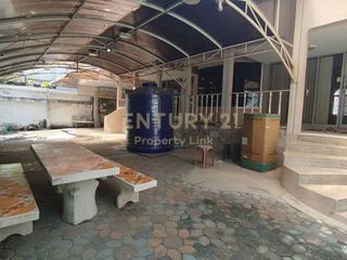For sale 4 bedrooms house in Din Daeng, Bangkok