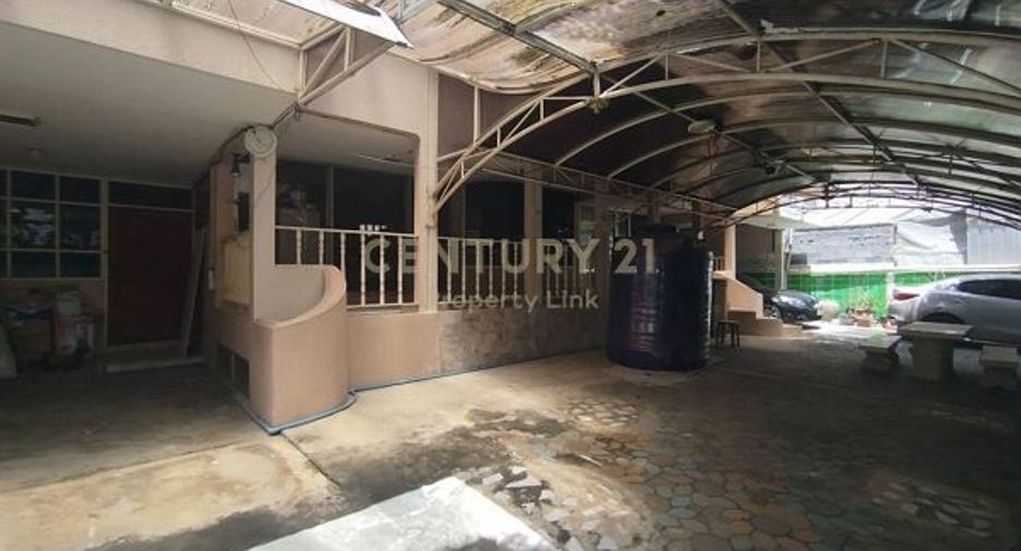 For sale 4 bedrooms house in Din Daeng, Bangkok