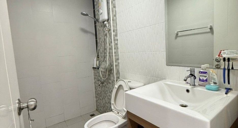 For sale 4 bedrooms townhouse in Phutthamonthon, Nakhon Pathom