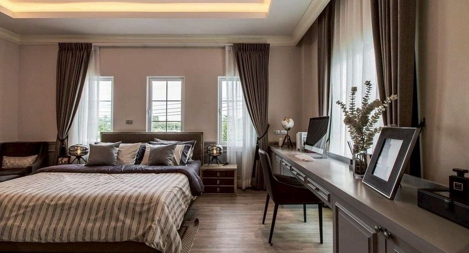 For sale 4 bedrooms house in Bang Khae, Bangkok