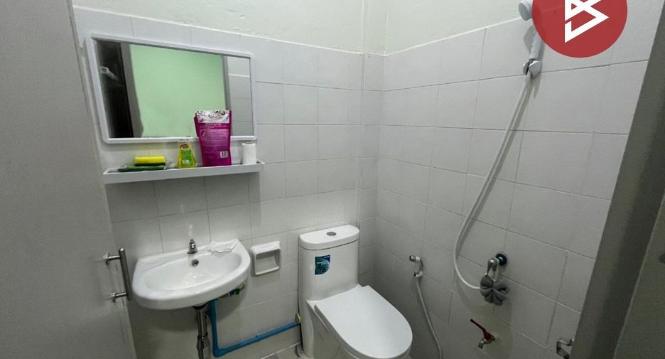 Casa adosada en venta de 2 habitaciones en Bang Pakong, Chachoengsao