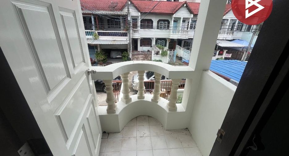 Casa adosada en venta de 2 habitaciones en Bang Pakong, Chachoengsao