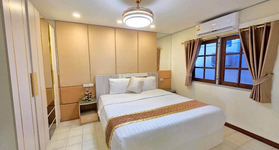 For rent 4 bedrooms villa in Bang Lamung, Chonburi
