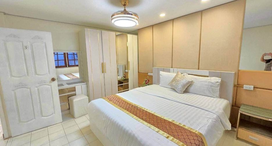 For rent 4 bedrooms villa in Bang Lamung, Chonburi