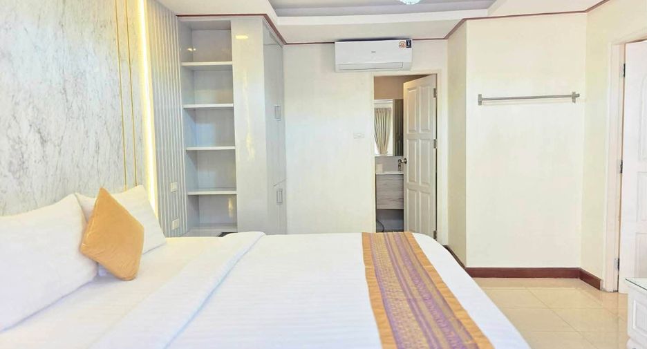 For rent 4 bedrooms villa in Bang Lamung, Chonburi