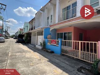 À vendre 3 chambres maison de ville à Krathum Baen, Samut Sakhon
