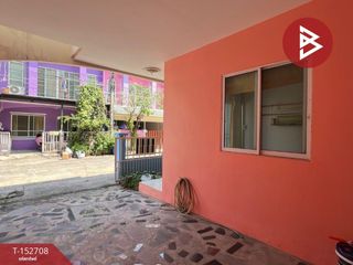 À vendre 3 chambres maison de ville à Krathum Baen, Samut Sakhon