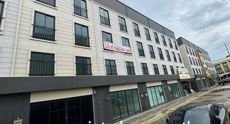 For sale 1 bed retail Space in Thung Khru, Bangkok