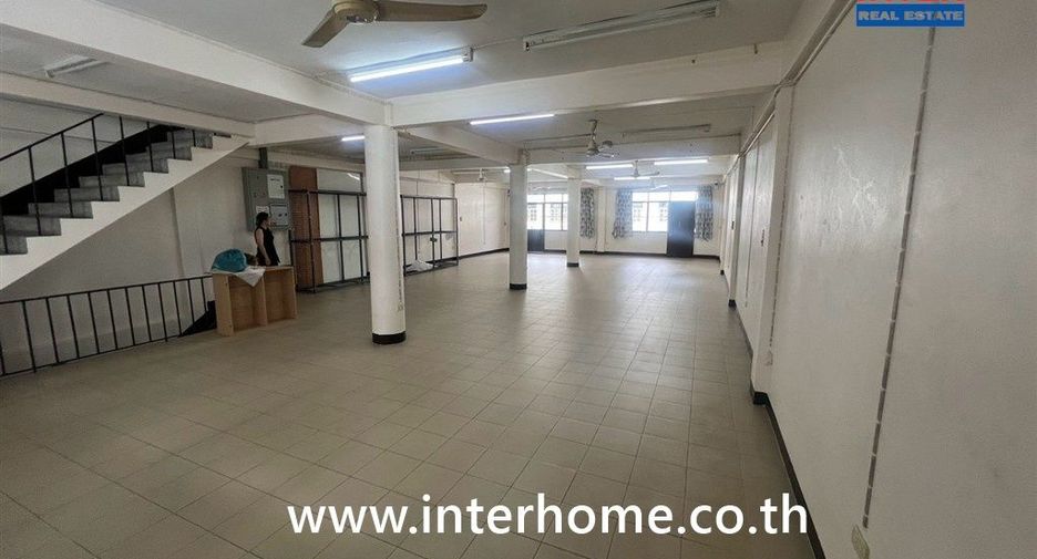 For sale retail Space in Bang Khun Thian, Bangkok