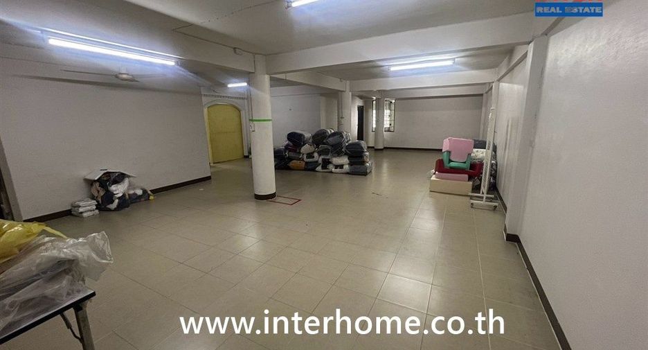 For sale retail Space in Bang Khun Thian, Bangkok