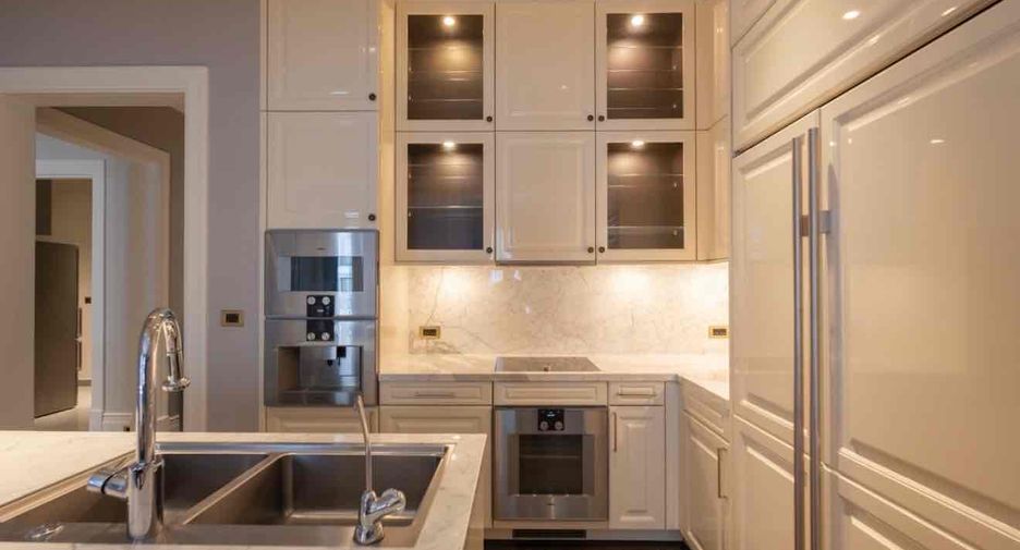 For sale and for rent 3 bedrooms condo in Pathum Wan, Bangkok