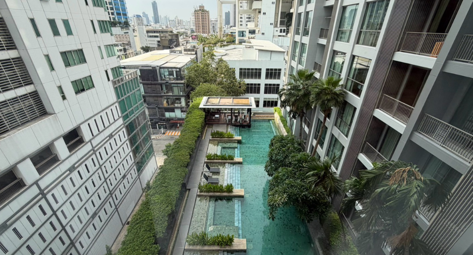出租 和 出售 2 卧室 公寓 在 Watthana, 曼谷