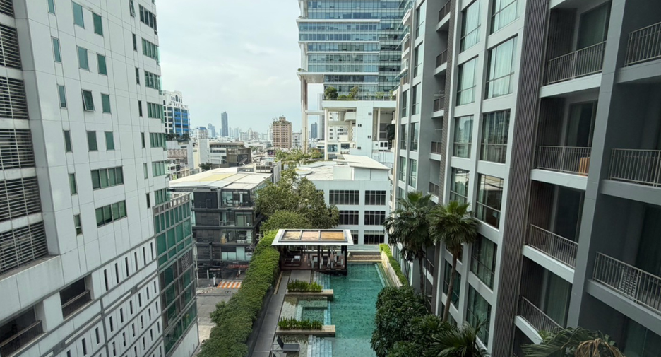 出租 和 出售 2 卧室 公寓 在 Watthana, 曼谷