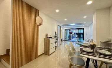 À vendre 2 chambres maison de ville à Bang Bua Thong, Nonthaburi