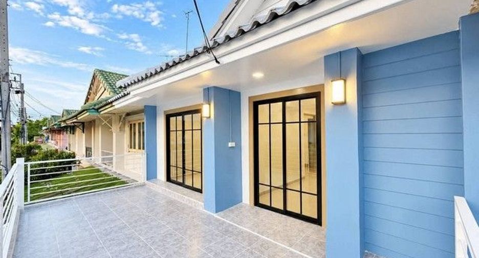 À vendre 3 chambres maison de ville à Sai Noi, Nonthaburi