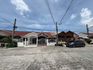 Haus zur Miete mit 2 Zimmer in Bang Lamung, Chonburi