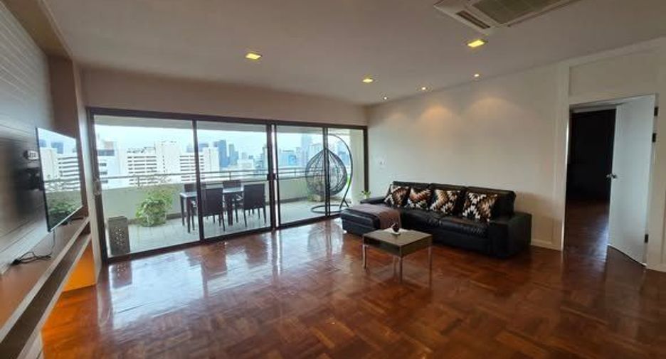 Condo en alquiler de 3 habitaciones en Watthana, Bangkok