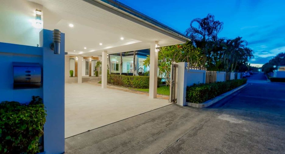For sale 4 ベッドルーム villa in Hua Hin, Prachuap Khiri Khan