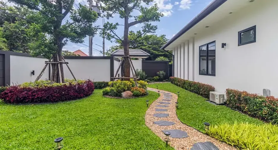 Villa zum Kauf mit 5 Zimmer in Hang Dong, Chiang Mai