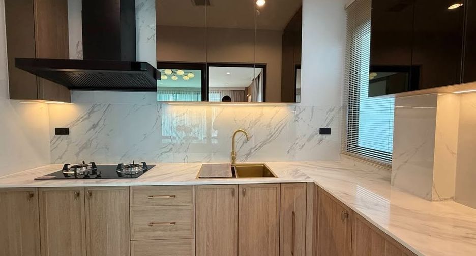 For rent 4 bedrooms house in Bang Phli, Samut Prakan