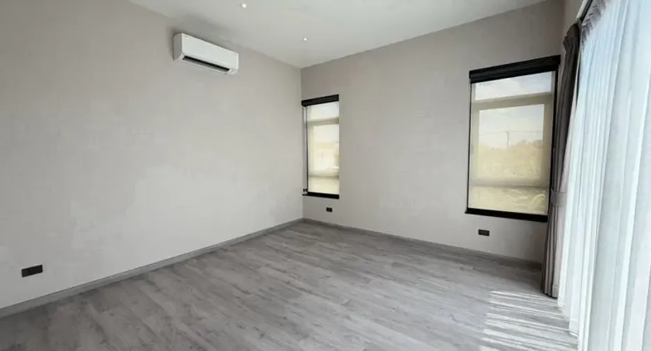 For sale 4 bedrooms villa in Hang Dong, Chiang Mai