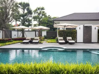 For sale 5 bedrooms villa in Hang Dong, Chiang Mai