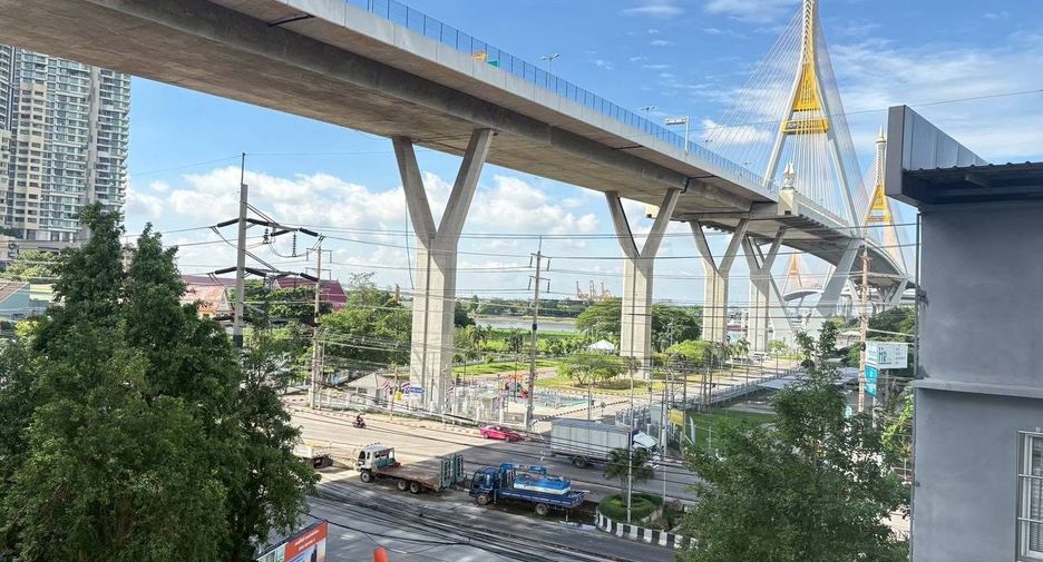 For rent 2 bedrooms condo in Yan Nawa, Bangkok