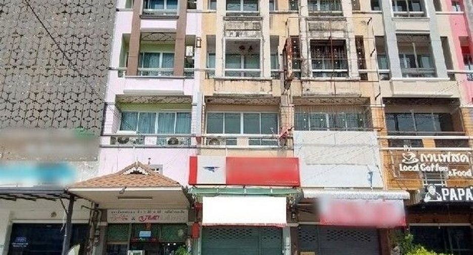 For sale 1 bed retail Space in Khlong Sam Wa, Bangkok
