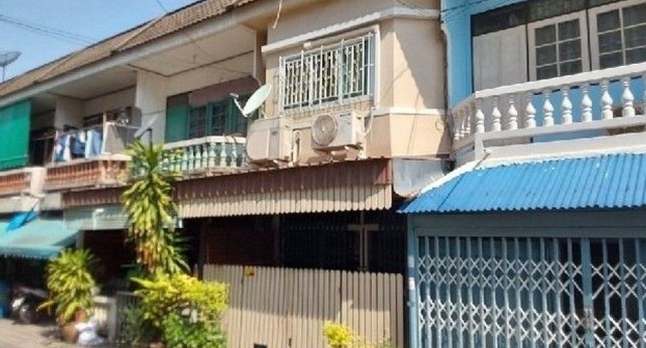 For sale 2 bedrooms retail Space in Phasi Charoen, Bangkok
