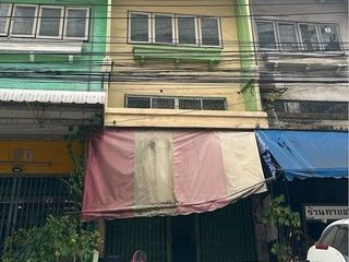 For sale 3 bedrooms retail Space in Nong Khaem, Bangkok