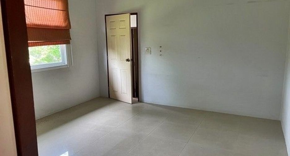 For sale 1 bed house in Ban Bueng, Chonburi