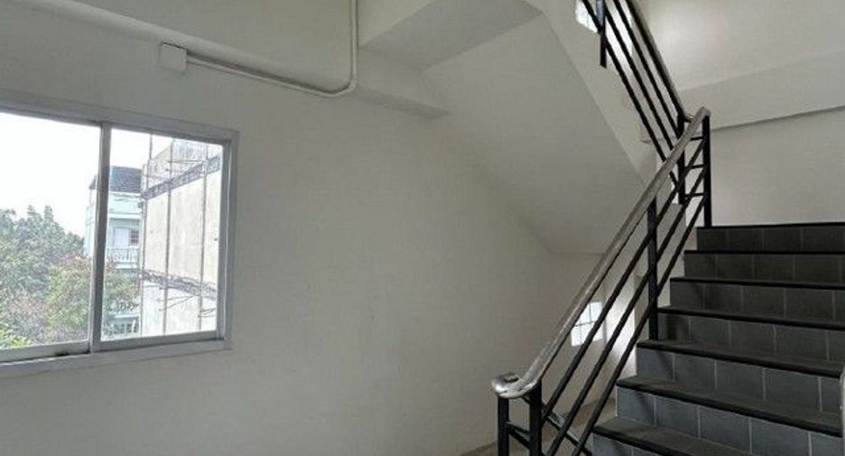 For sale 4 bedrooms retail Space in Bang Khae, Bangkok